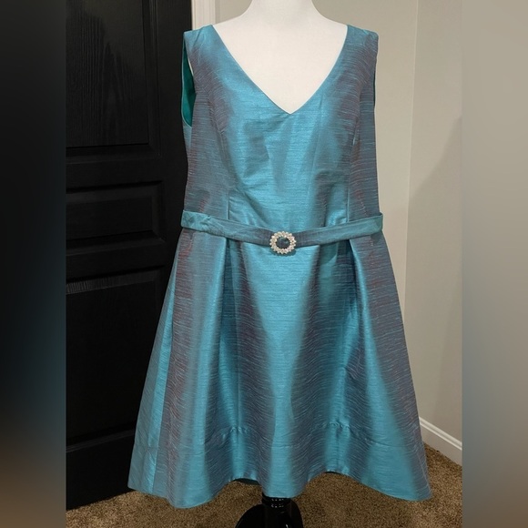 ALFRED Sung Fusion Blue Iridescent Formal Dress Plus Size 28 Wedding Cocktail - Picture 5 of 7